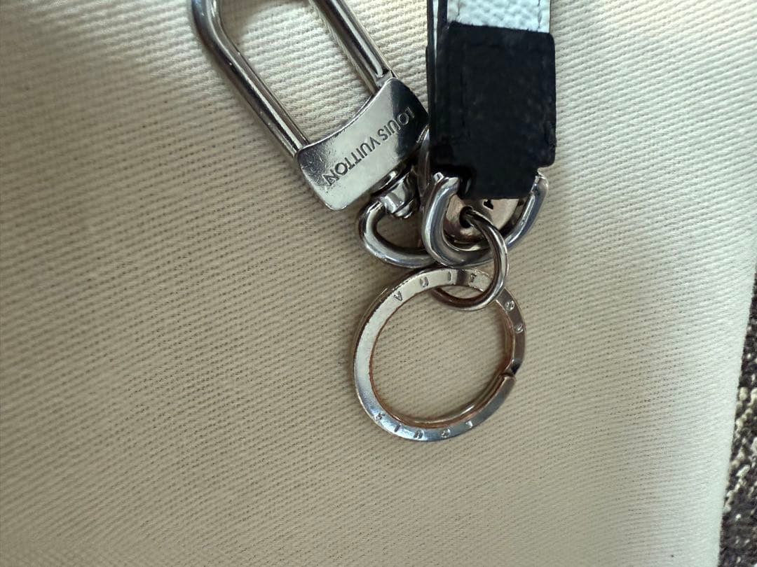 ルイヴィトン キーホルダー ドラゴンヌ モノグラム エクリプス ホワイト