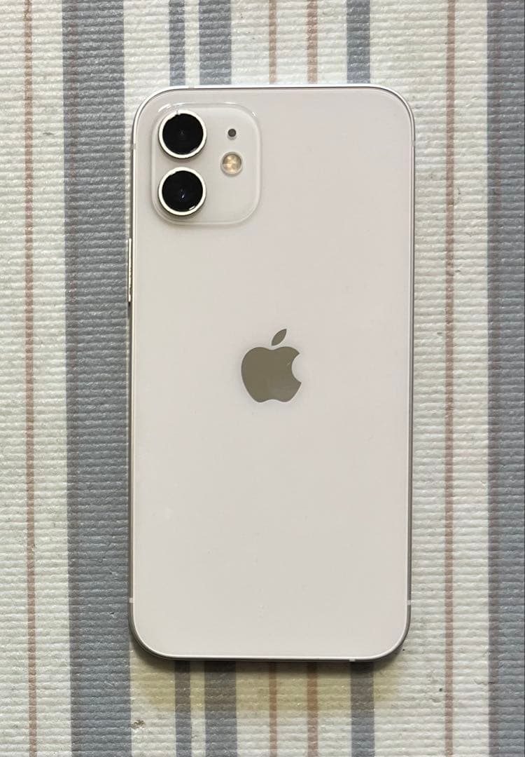 iPhone 12 128GB ホワイト