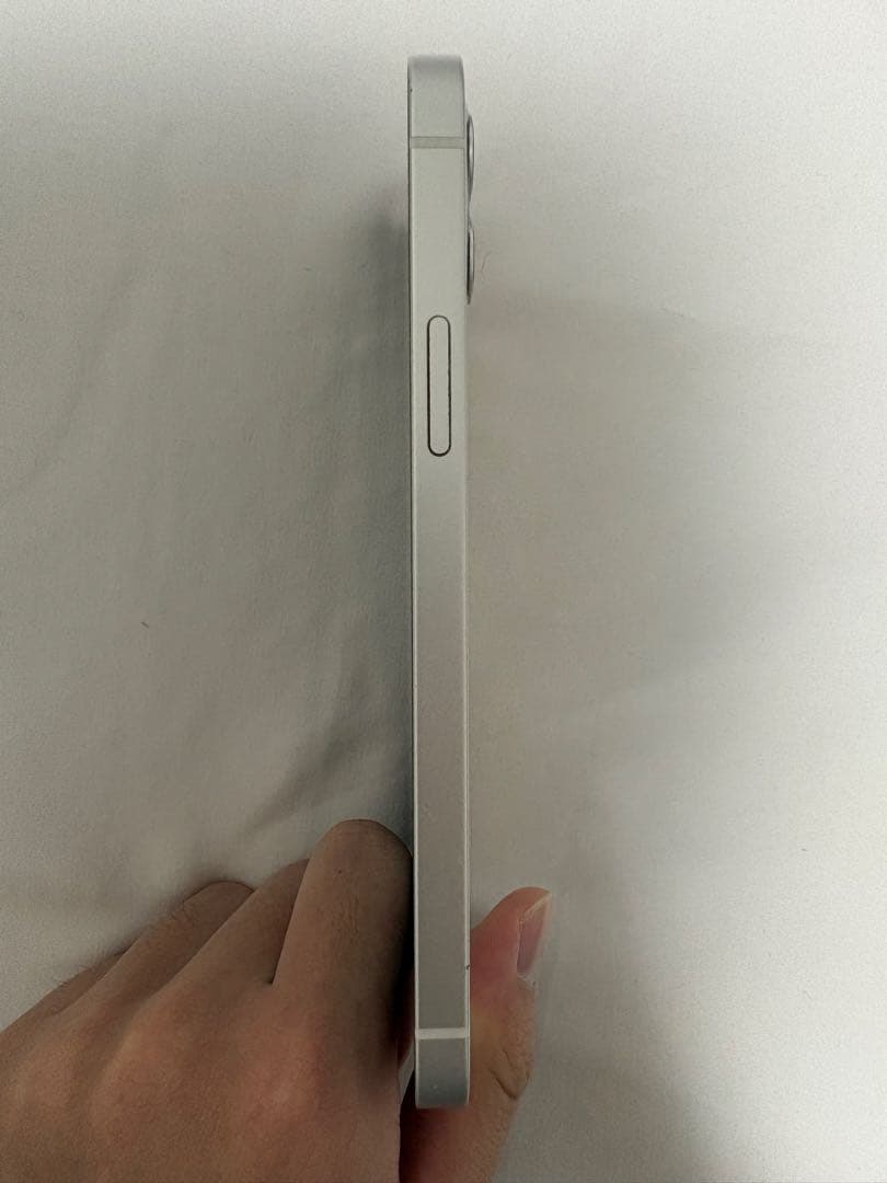 Apple iPhone 12 スターライト　本体