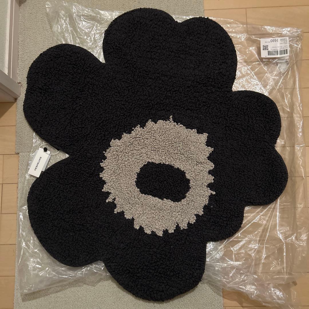 新品タグ付　マリメッコ　Unikko バスマット73x74cm 黒　チャコール