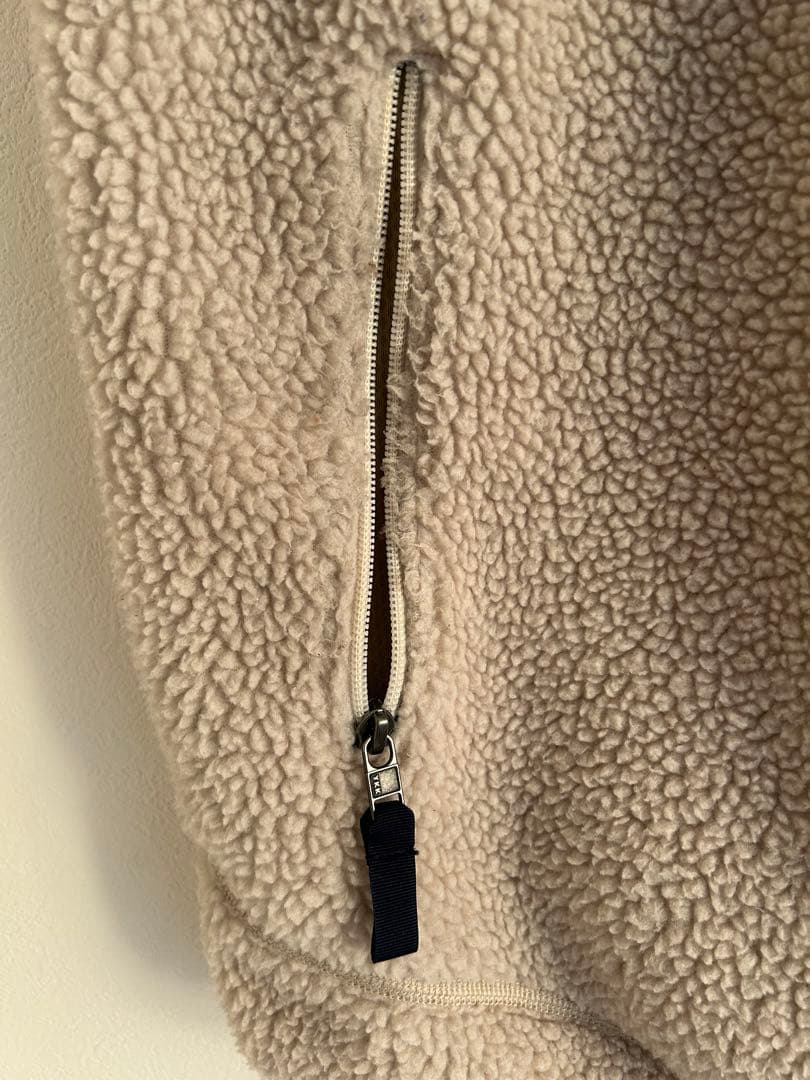 patagonia フリースベスト ベージュ/ブルー