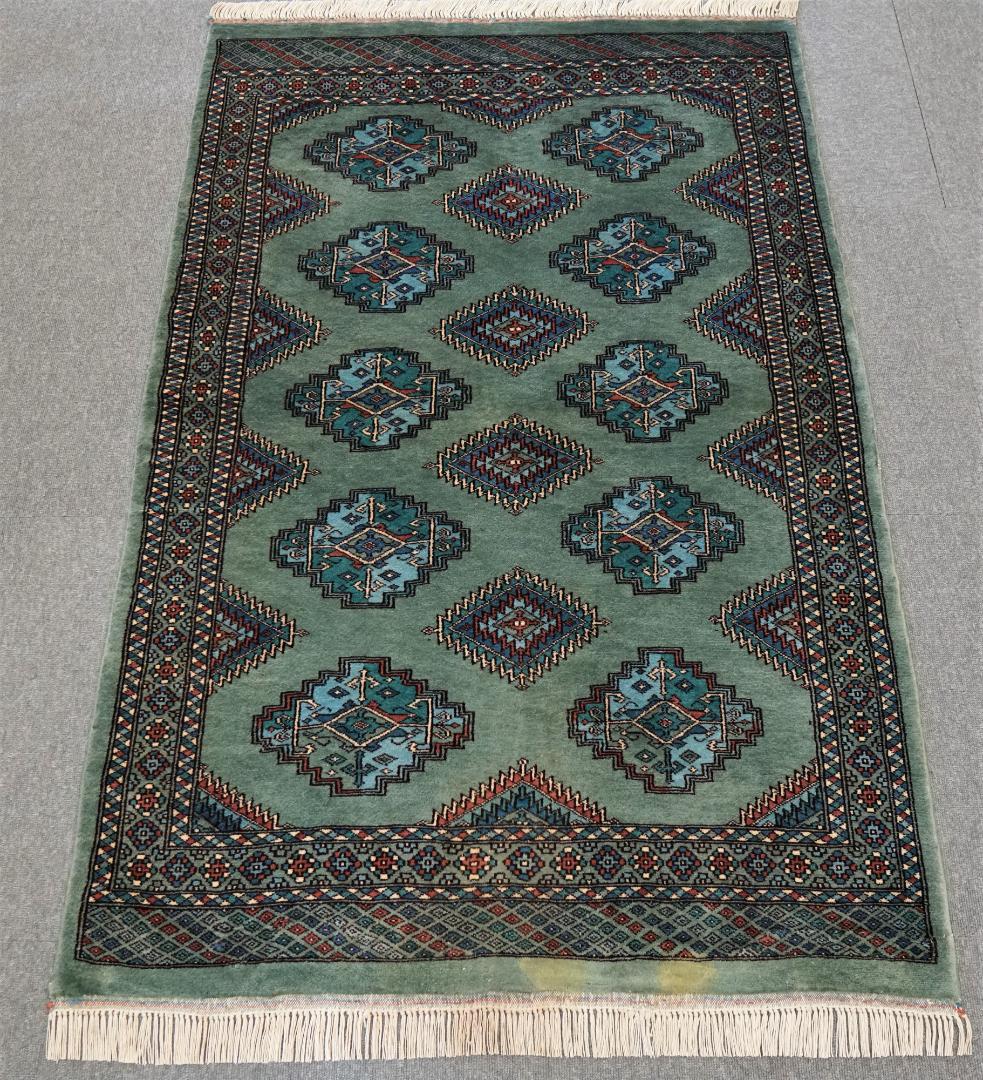 [SALE]パキスタン 手織り絨毯 ヴィンテージラグ 143cm×93cm