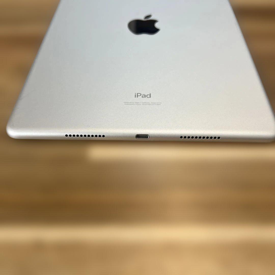 K1380 SIMフリー　iPad Air3 64GB