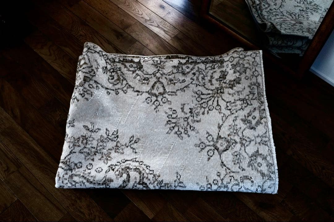 Vintage Turkish Rug トルコラグ モノトーン グレージュ ラグ