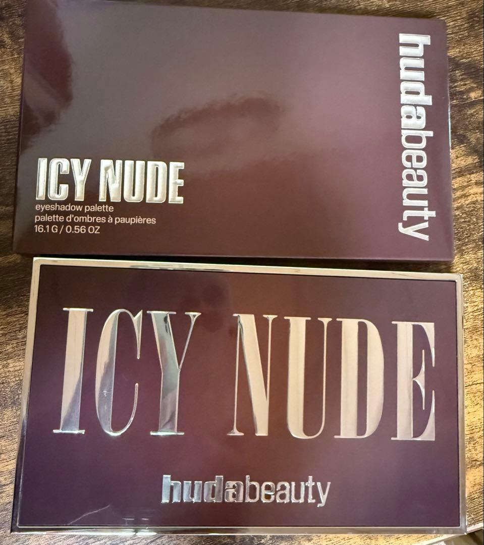 HUDA BEAUTY Ice Nude アイシャドウパレット