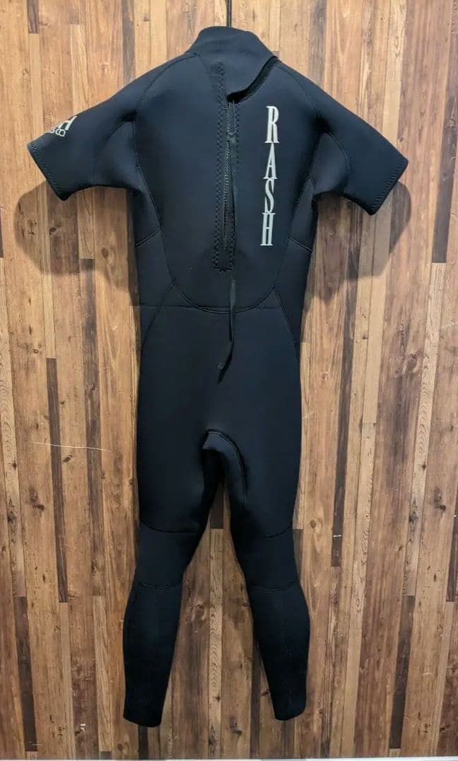 新品未使用　RASH シーガル ブラック 半袖　L/XL