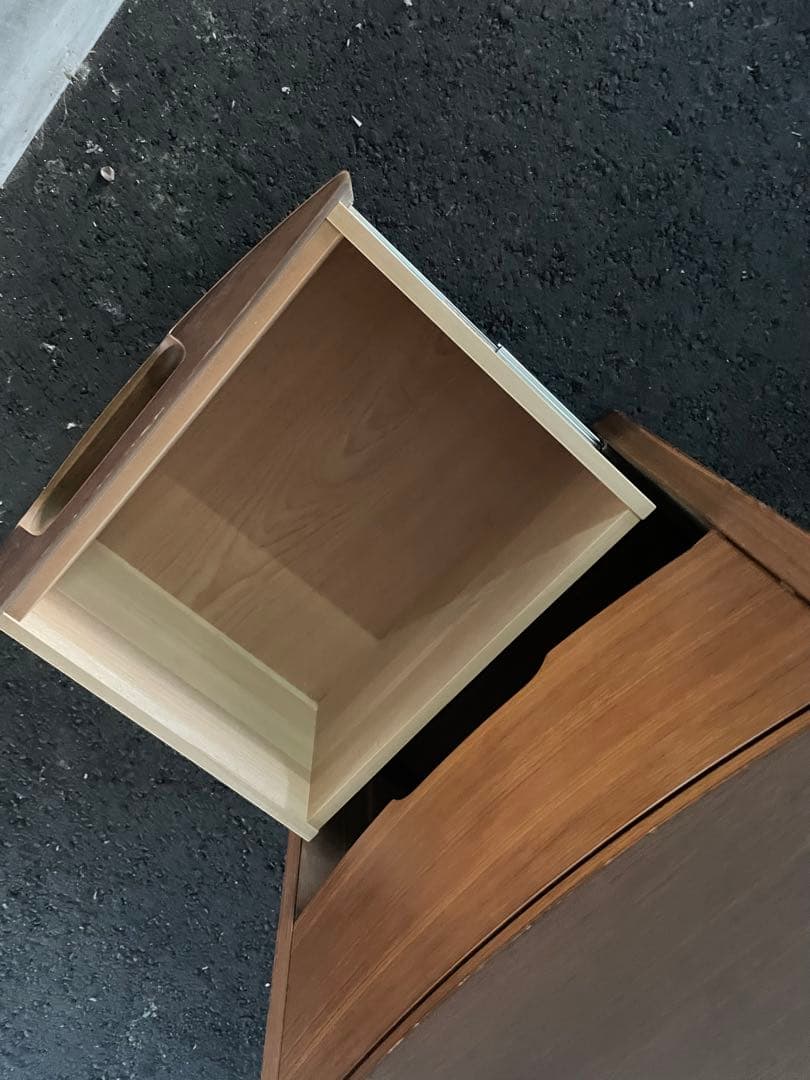 シモンズ　ナイトテーブル　サイドテーブル