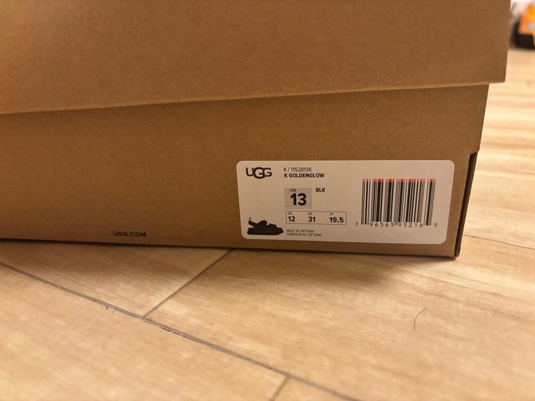 UGG kids 今期ゴールデングロウ　19.5センチ