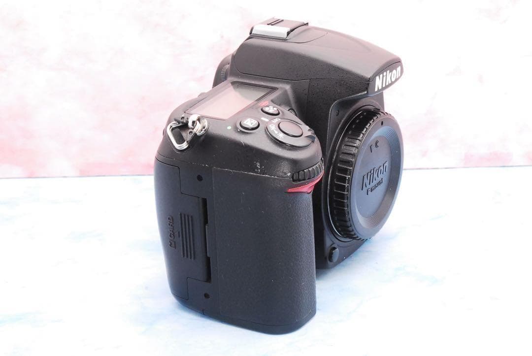 Nikon D7000★Wレンズ★一眼レフカメラ★人気機種★高速連写＆高画質