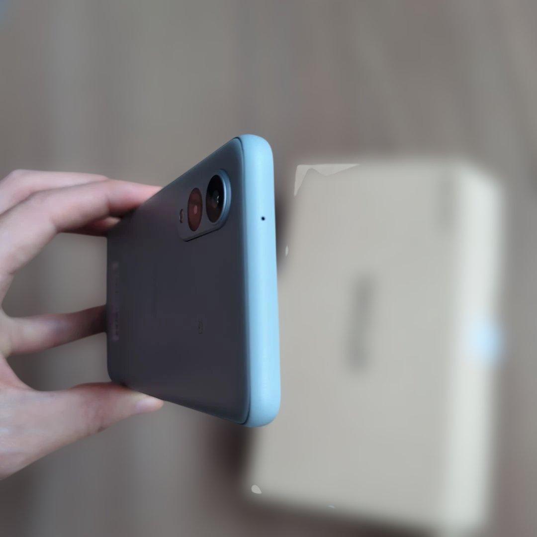 【ほぼ未使用】arrows WE2 水色 本体