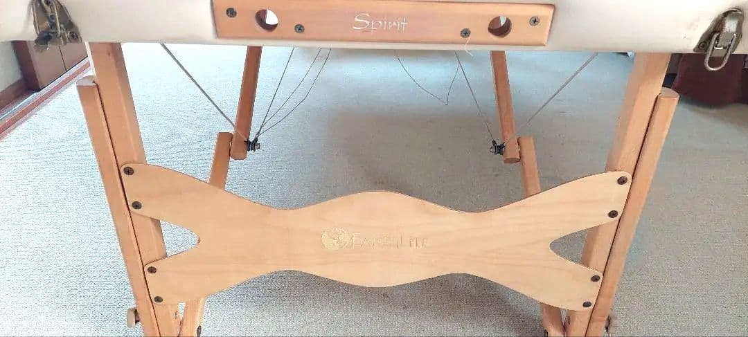 マッサージ、リラクゼーション整体用ベッド　アースライト