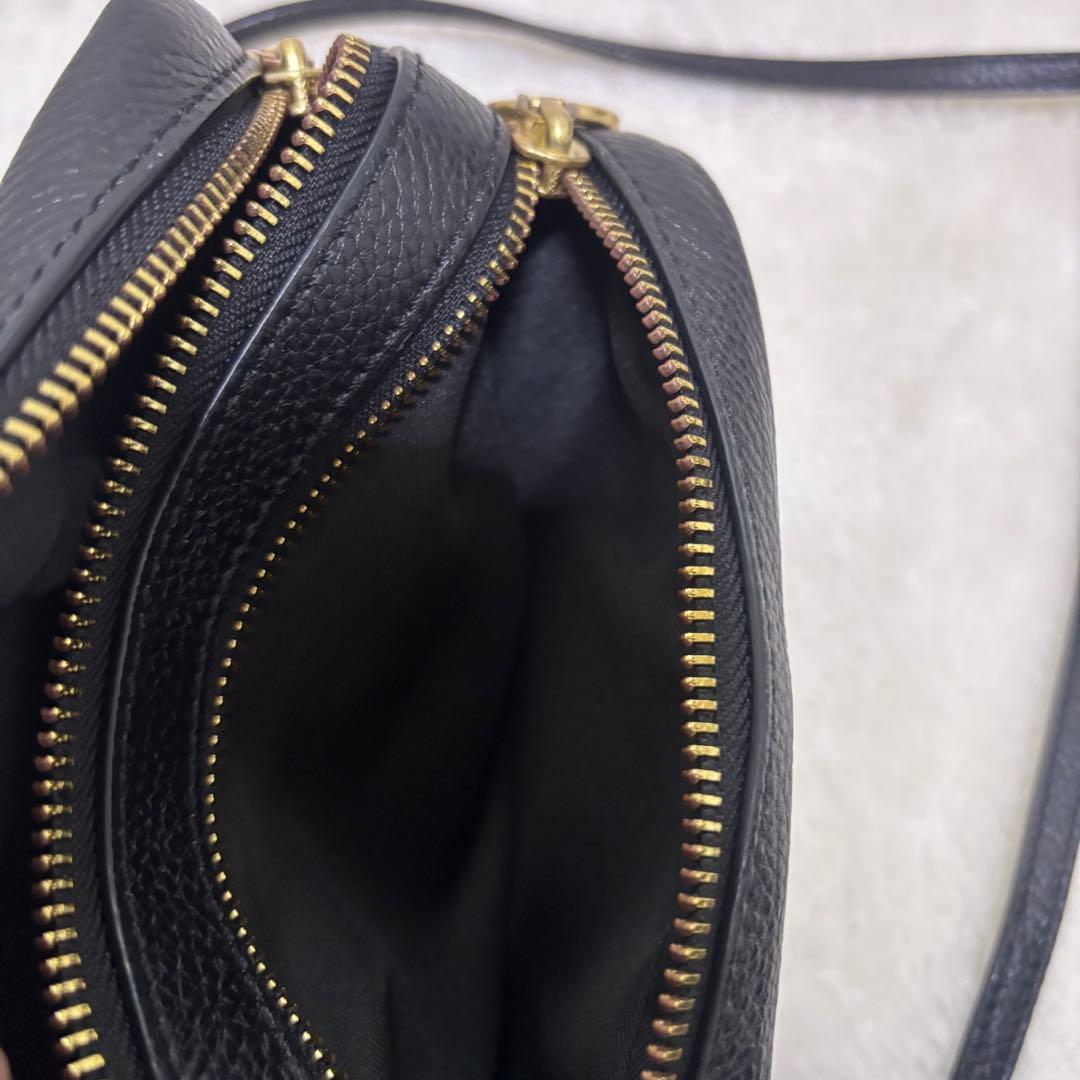 【未使用級】Tory Burch ブラック レザーショルダーバッグ カメラ 2層