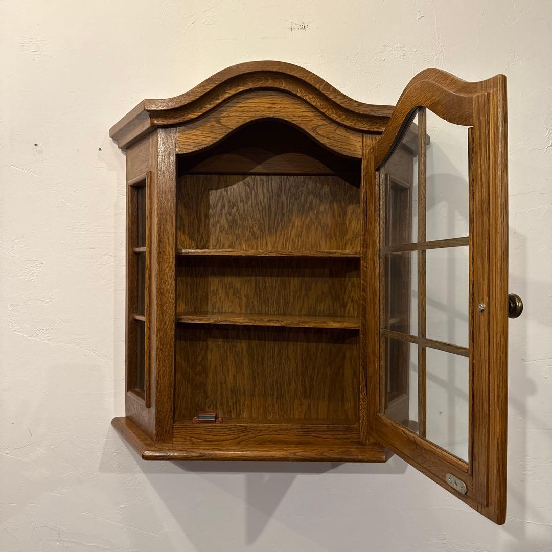 ヴィンテージ　ウォールガラスキャビネット