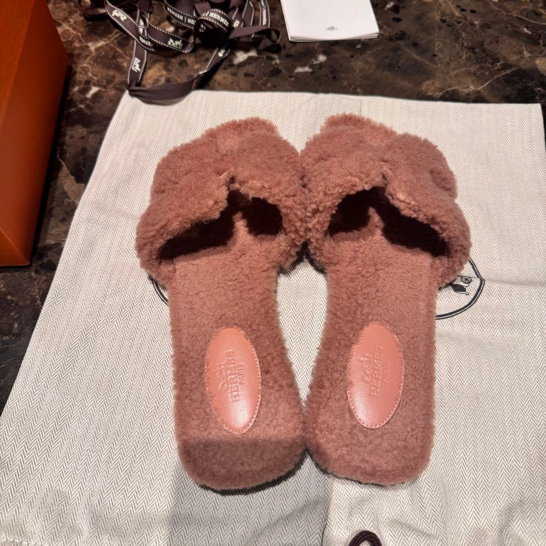 HERMES オラン ボア ムートン Hモチーフ フラット サンダル ミュール