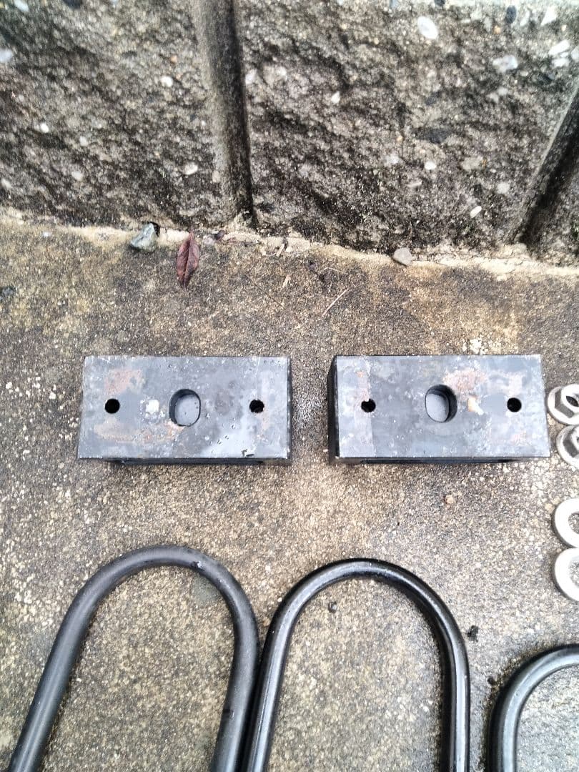 ハイエース　玄武　2インチ　ローダウン　ブロック