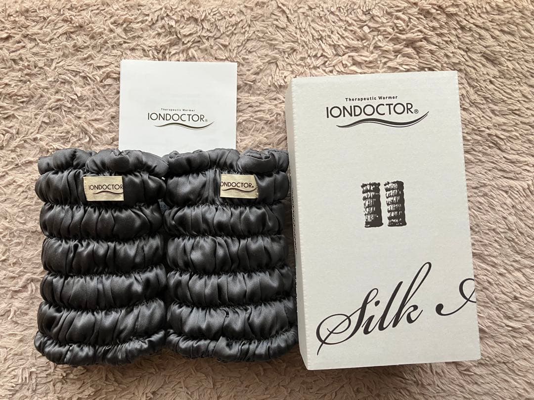 IONDOCTOR シルク レッグウォーマー　グレー