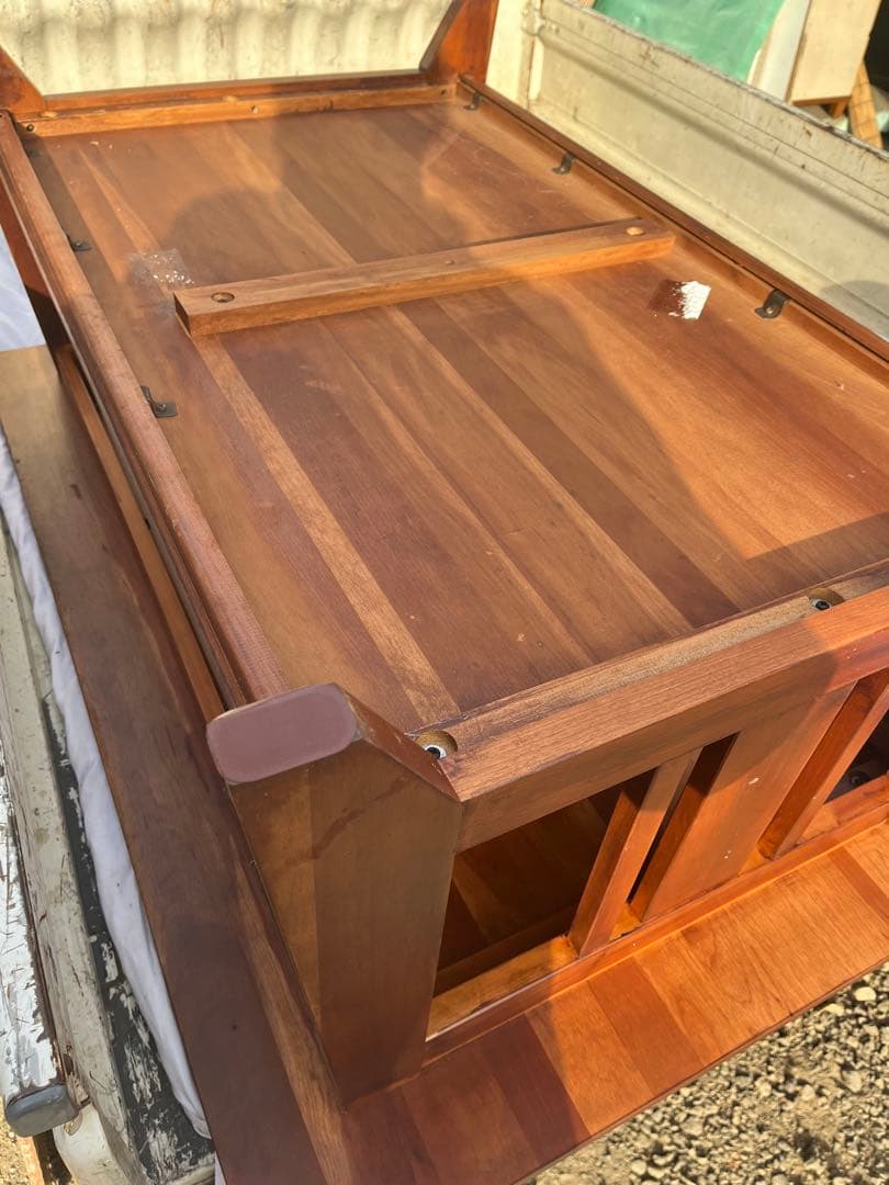 イーセンアーレン　テーブル　センターテーブル　リビングテーブル