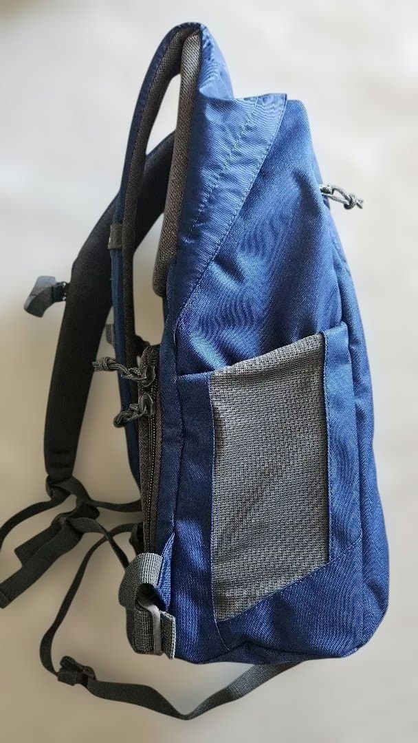 Lowepro カメラリュック フォトハッチバックBP 150AWⅡ　ネイビー