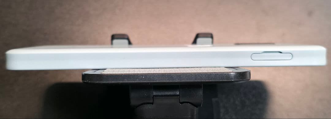 極美品 AQUOS wish3 64GB グリーン A302SH