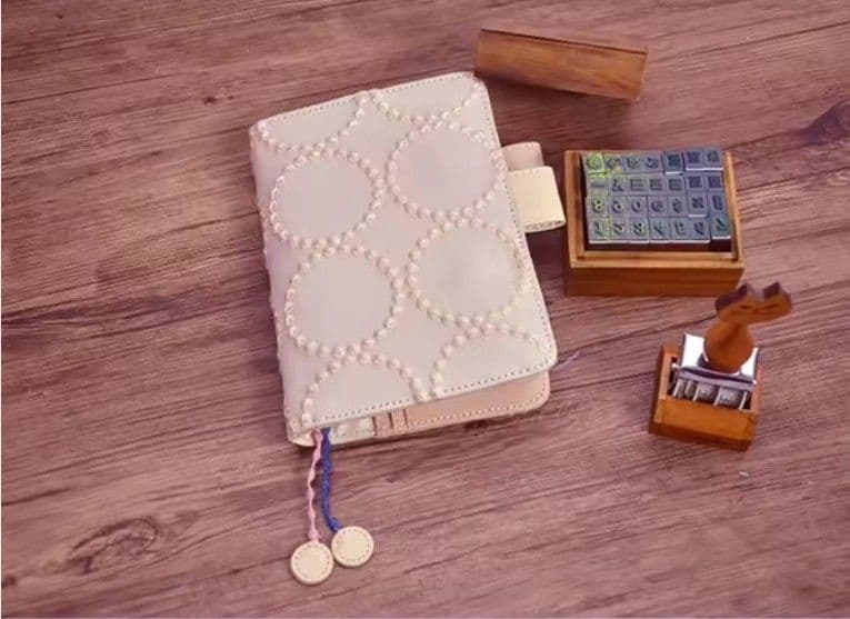 【新作】A5 　桜ピンク　ベージュピンク　タンバリン　手帳カバー　ミナペルホネン