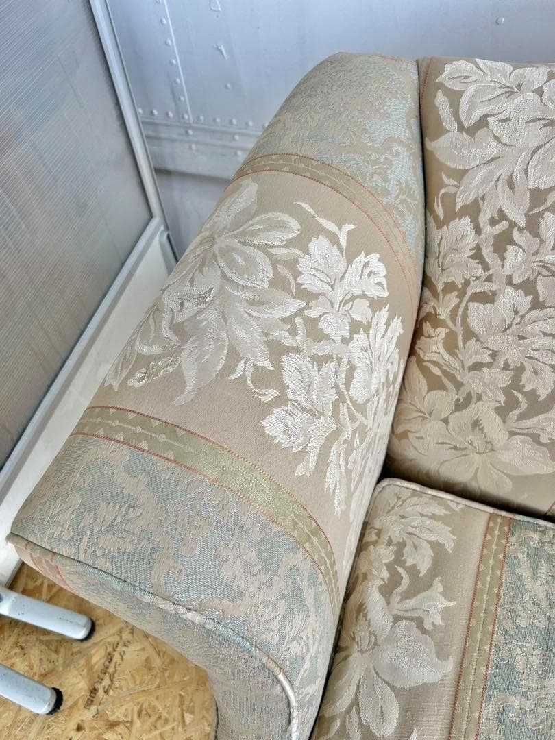 523 チェア イーセンアーレン ソファ 3人 猫脚 クラシック 大塚家具　b