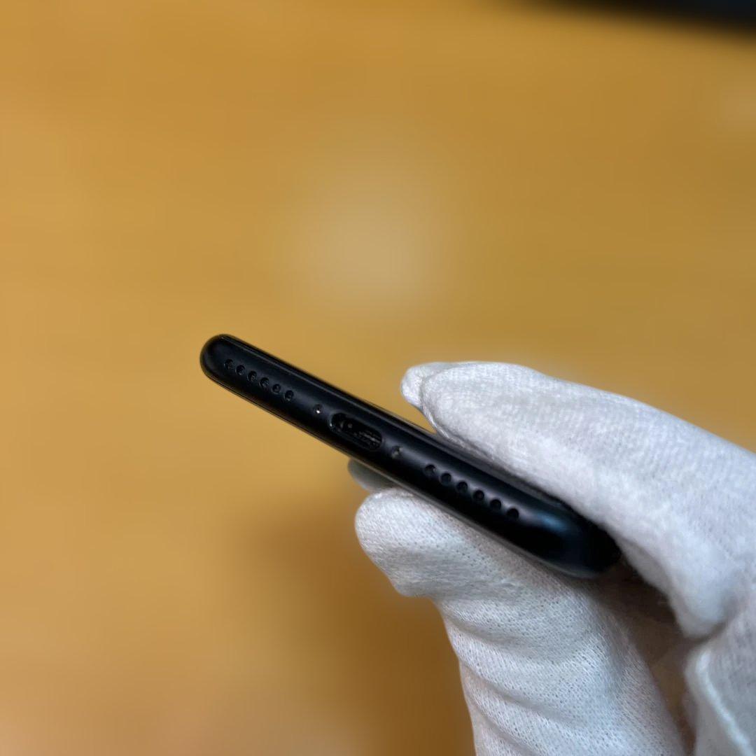 【美品】iPhone SE(第2世代) 64GB ブラック SIMフリー