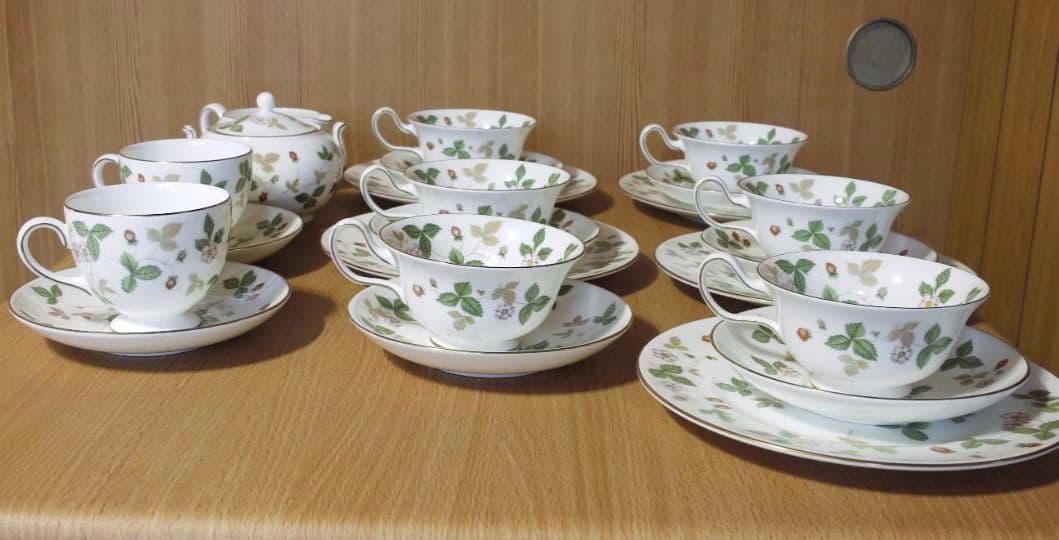  ワイルドストロベリー　食器セット