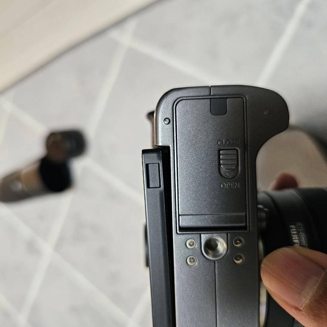 Fujifilm X-T200 ミラーレスカメラとレンズセット