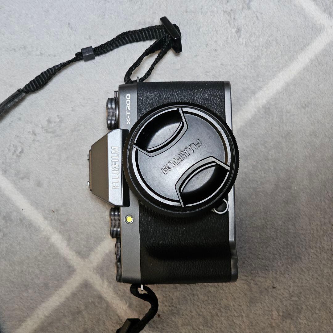 Fujifilm X-T200 ミラーレスカメラとレンズセット