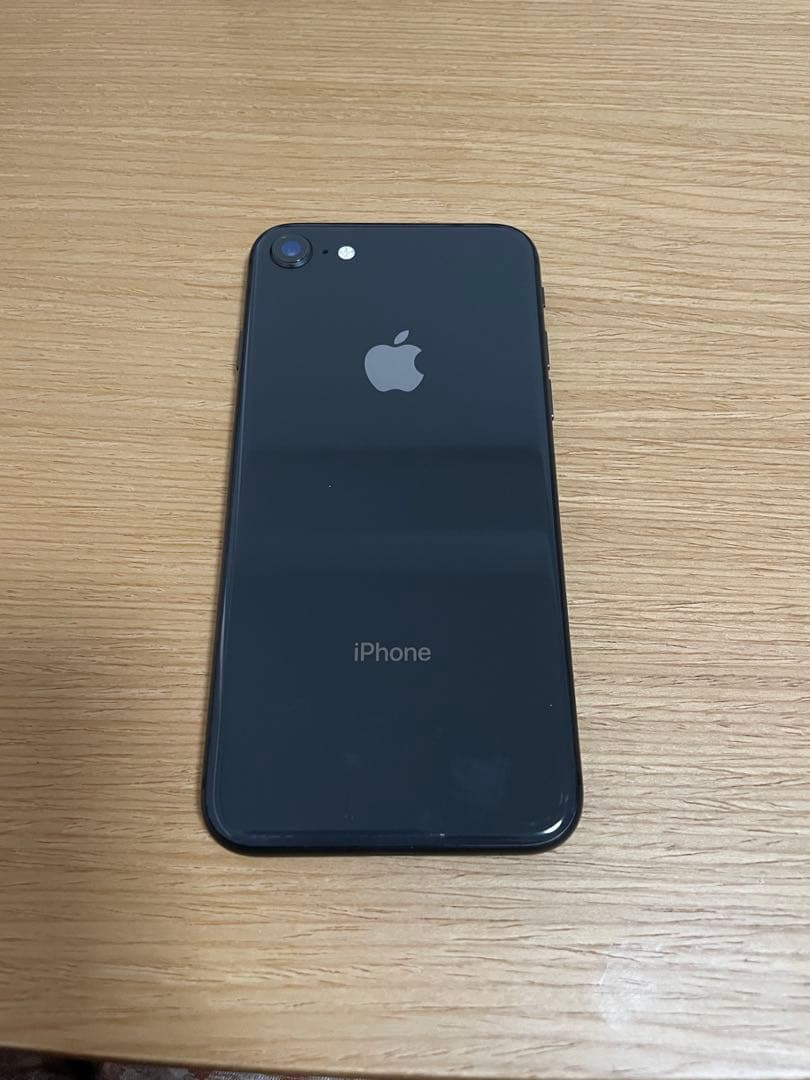 Apple iPhone 8 ブラック　本体 64GB SIMフリー