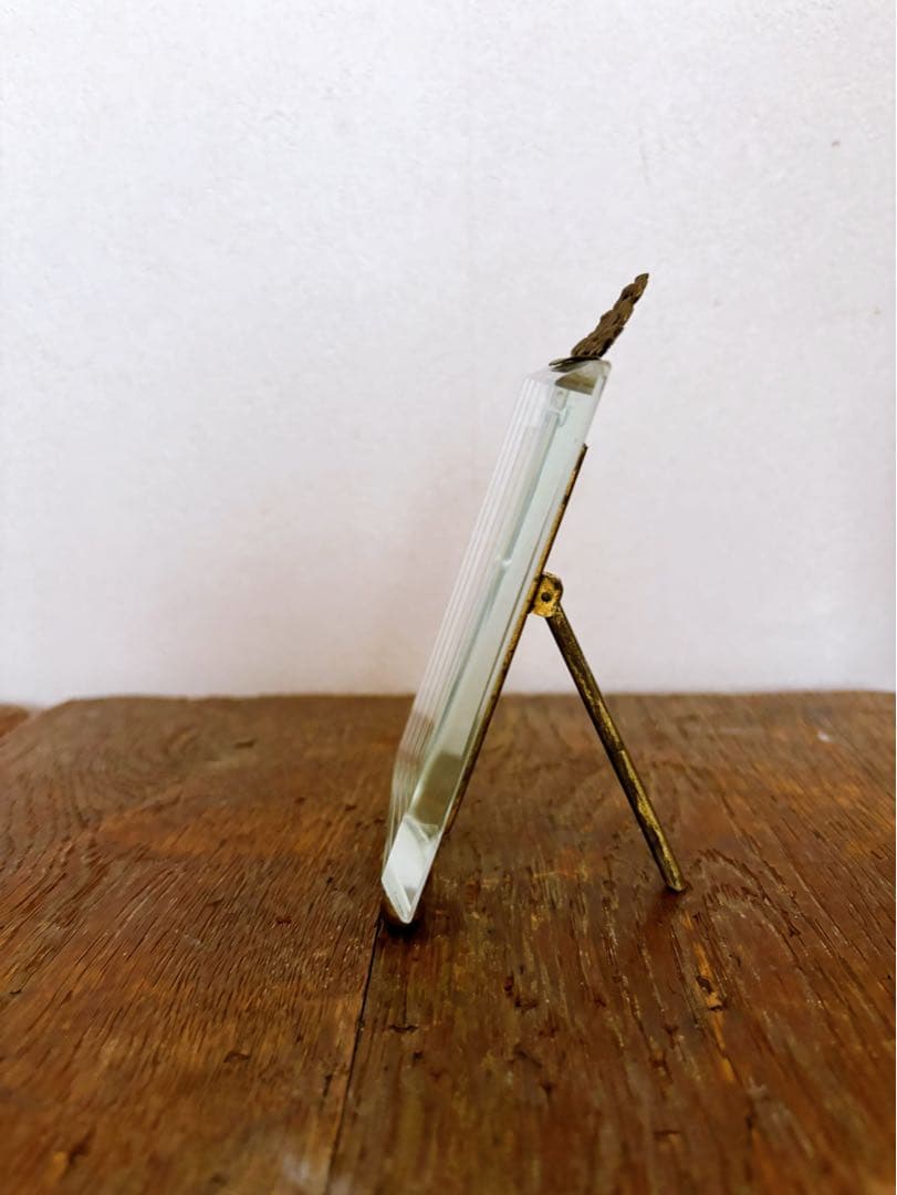 フランスアンティーク　真鍮製リボン装飾　フォトスタンド①