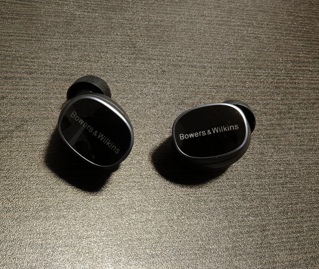 Bowers & Wilkins Pi8 ワイヤレスイヤホン