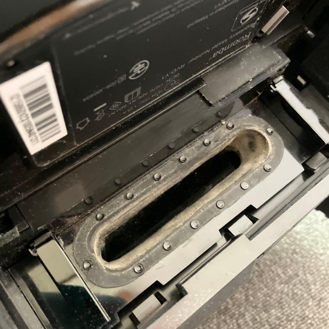 iRobot ルンバ　Roomba i2 ロボット掃除機本体　替えフィルタ付き