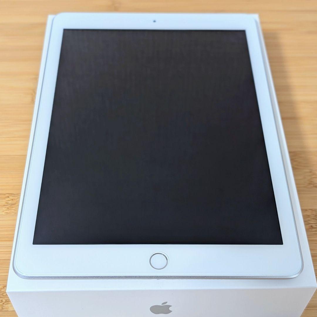 【最大容量100%】 iPad（第6世代）Wi-Fiモデル 32GB カバー付