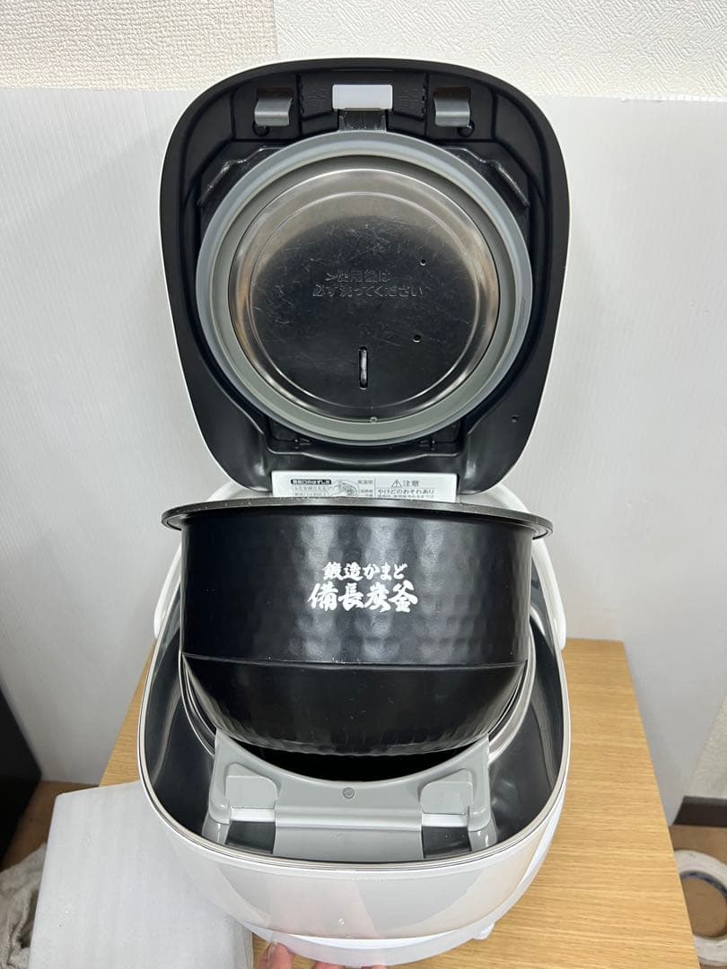 東芝 真空圧力IH炊飯器 RC-10VXP 1.0L / 5.5合 2020年製