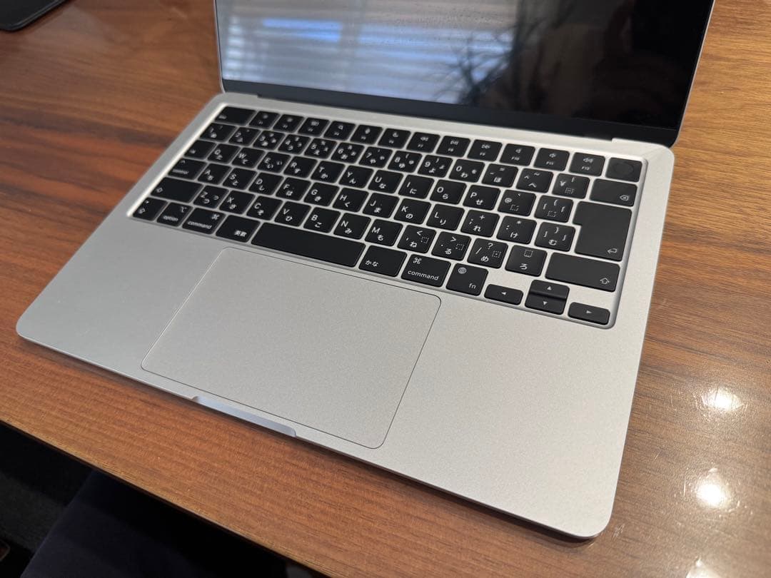 MacBook 13 インチ M2 シルバー