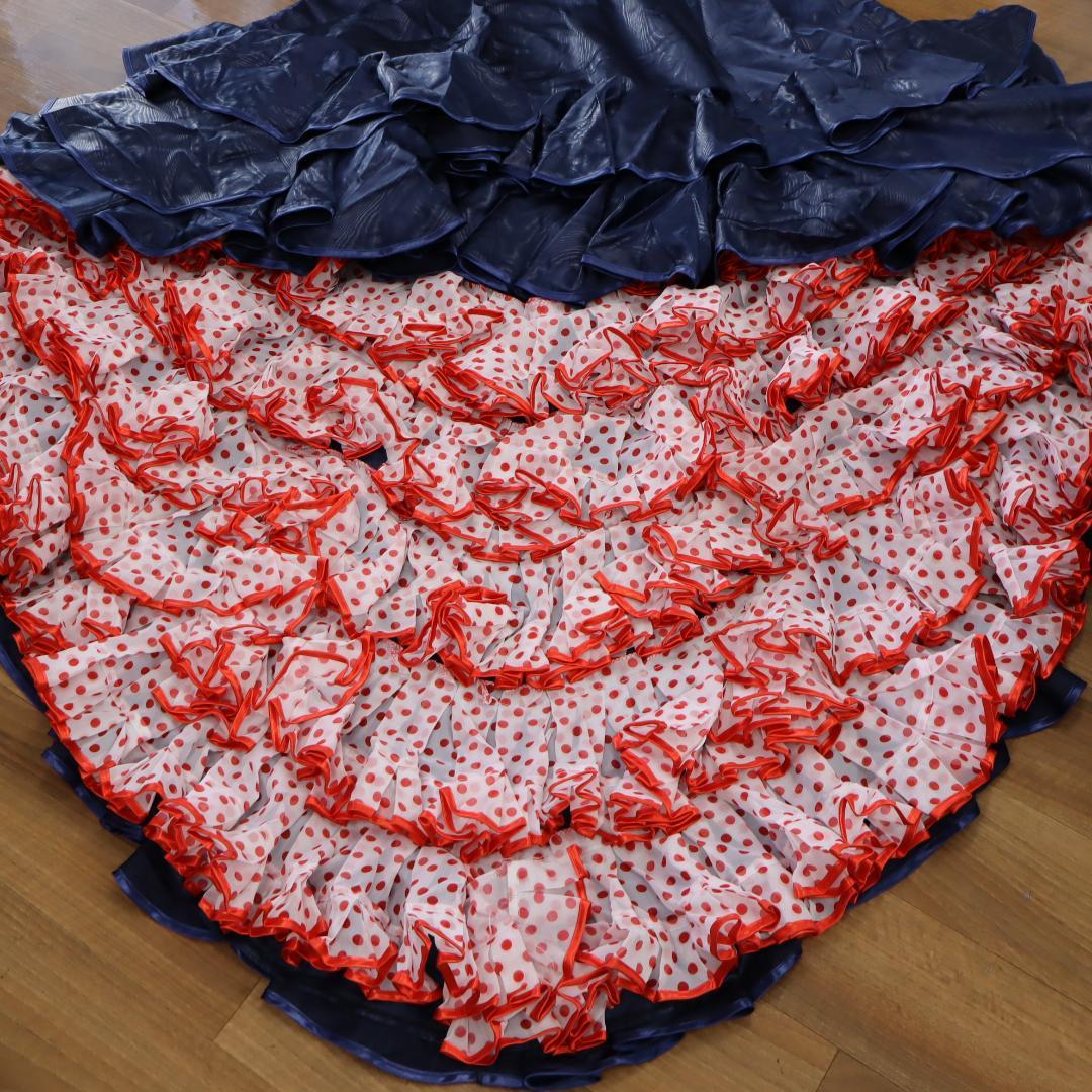 【美品 フラメンコ衣装】光沢ネイビー×柄 ブラウス バタデコーラ ファルダ