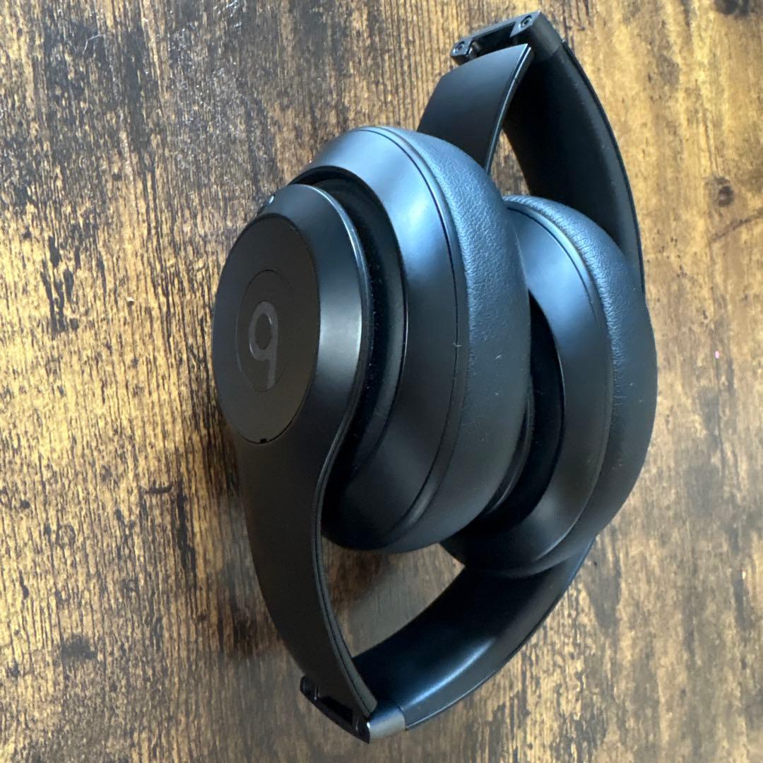 BeatsStudio Pro ブラック