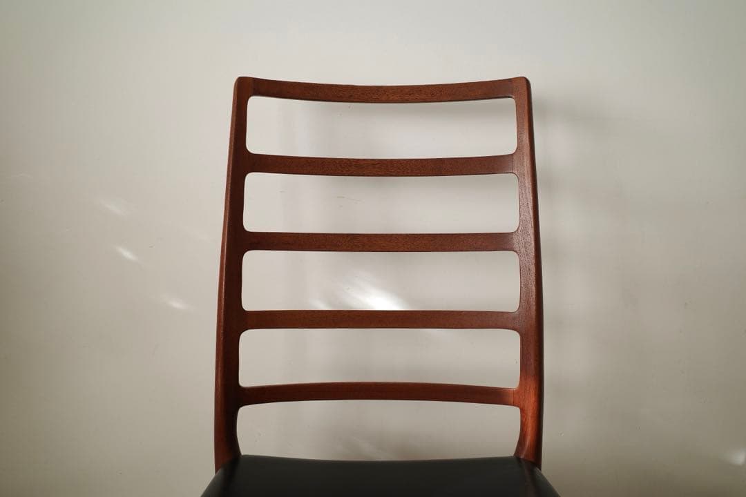 美品【ヴィンテージ モラー82】チーク 座面新品 / yチェア