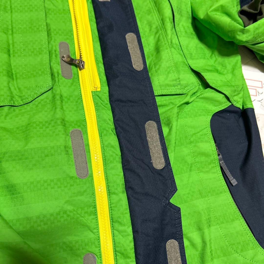 ヘリーハンセンHELLY HANSENスキーウェアLスノボウェア　グリーン黄緑