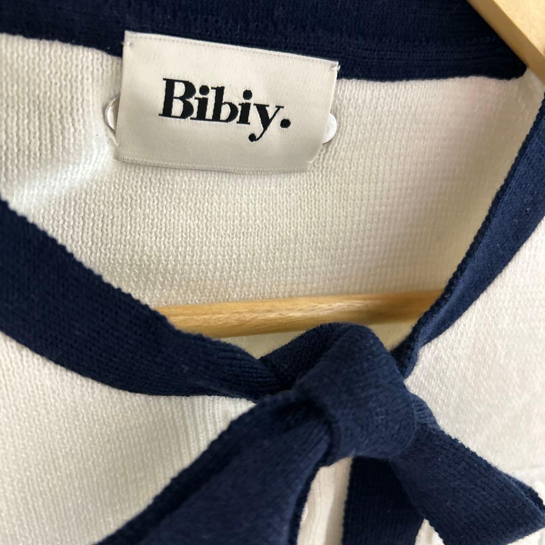 Bibiy. B.CLUB TIE CARDIGAN POP UP 白　ホワイト