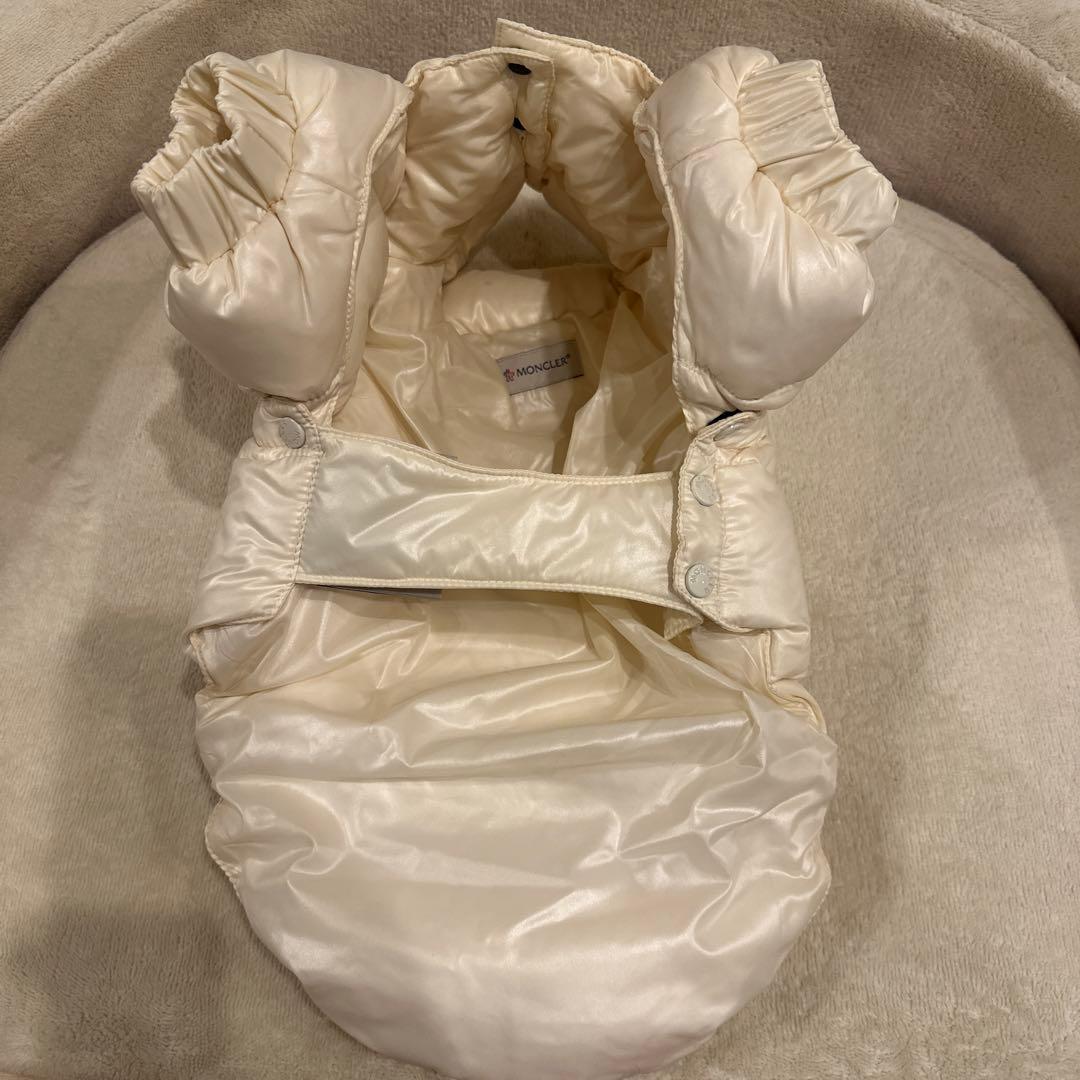 モンクレール　MONCLER 犬用ダウンジャケット アイボリー 小型犬