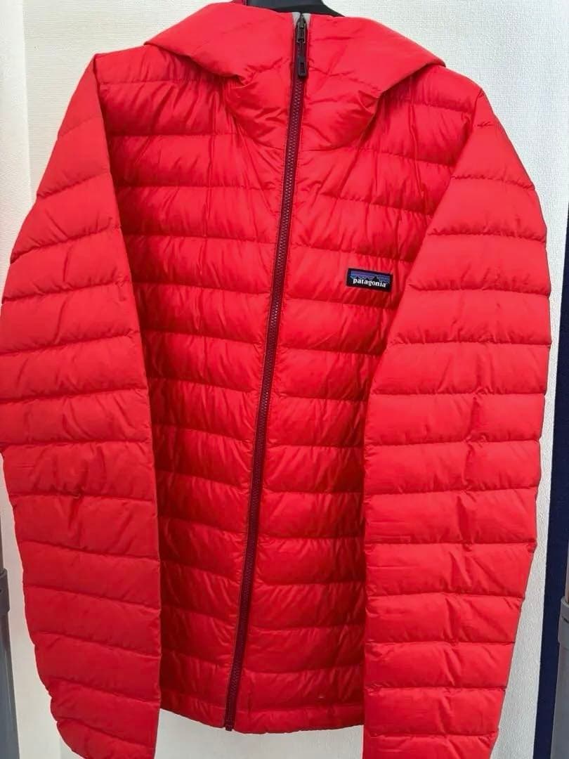 パタゴニア　フード付きダウンジャケット