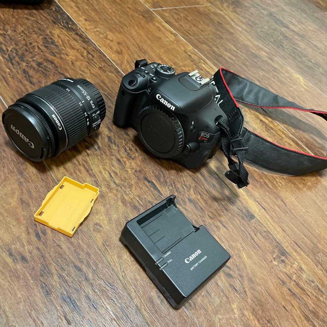 Canon EOS Kiss X5 デジタル一眼レフ& finepix F200