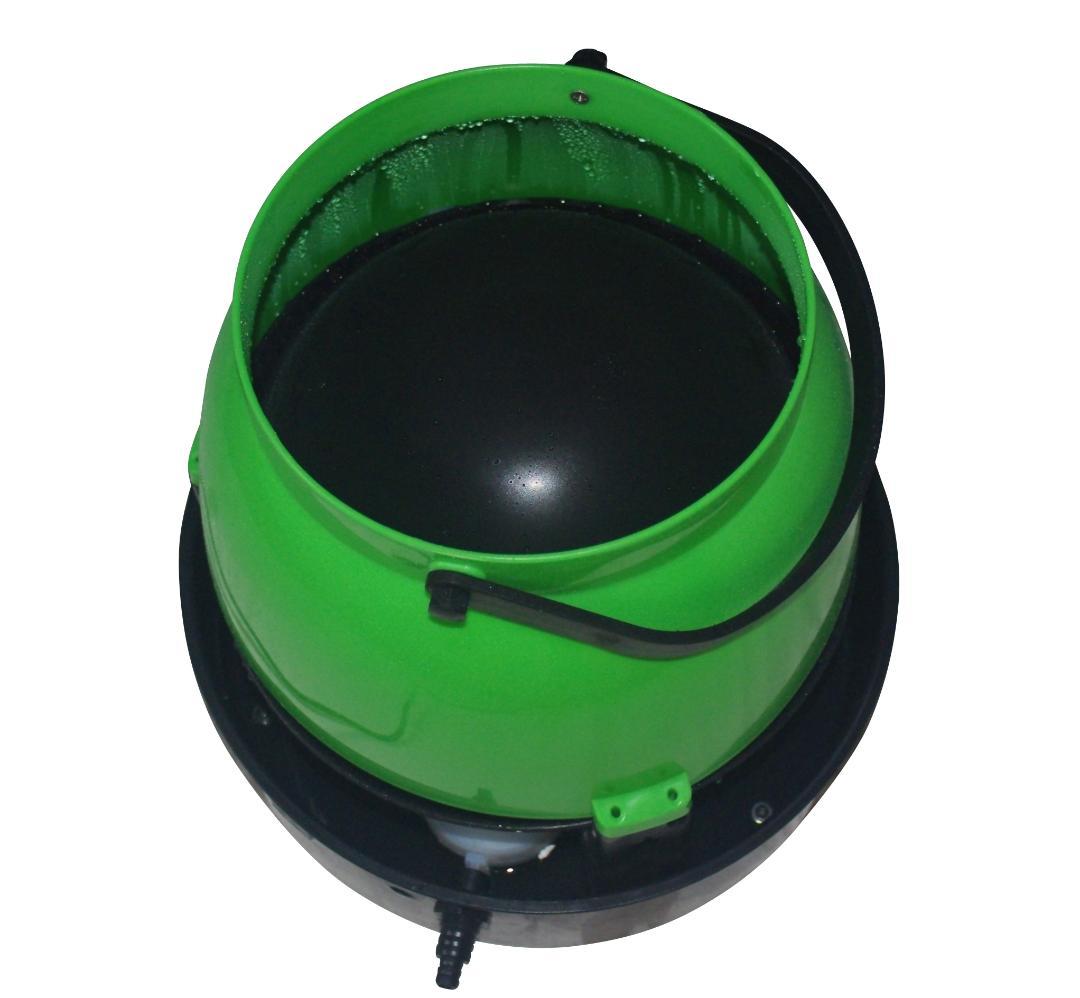 遠心式加湿器TL5500型　3,500～4,000cc/時の豊富な噴霧量