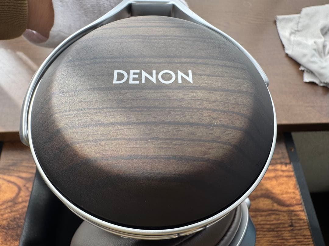 ブルースドッグ ★美品★DENON AH-D5200 密閉型ヘッドホン