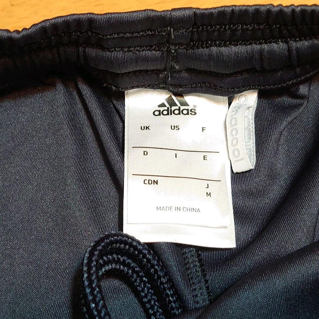 アディダスサッカー日本代表ユニフォーム　上シャツＬ、下パンツM＆ソックスセット