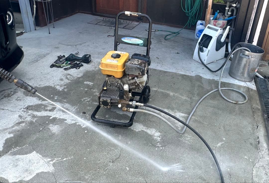 スーパー工業　エンジン式高圧洗浄◇SEC-1012-2◆12Mpa