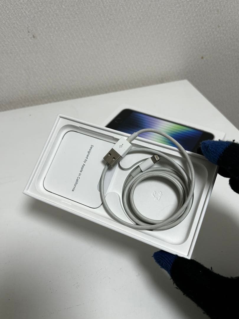 Apple iPhone SE (第3世代) ホワイト 128GB