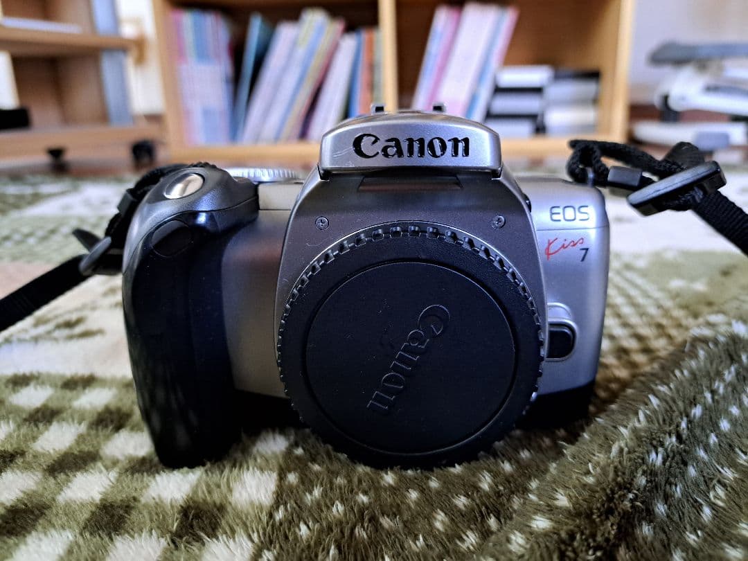 Canon EOS Kiss 7 一眼レフカメラ